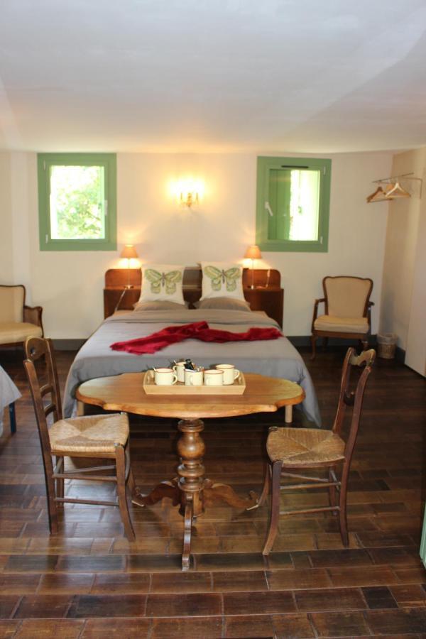 Les Chambres De La Dourbie Nant Екстер'єр фото
